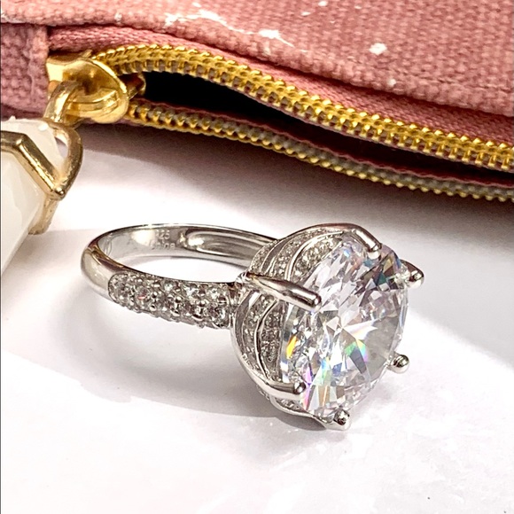 925 Sterling Silver CZ Ring Sz 7 - Picture 6 of 15